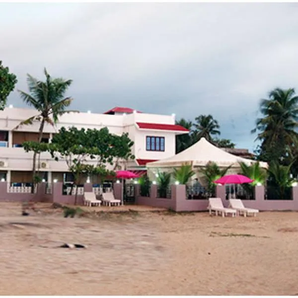 Alleppey Holiday Beach Resort, hotel a Punnappira