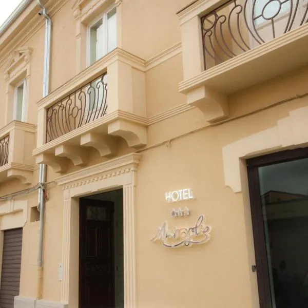 Hotel Muraglie, hotel in SantʼOnofrio