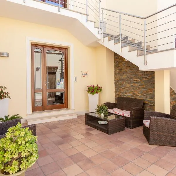 Bed&Breakfast Acasamia, hotel in Castelluzzo