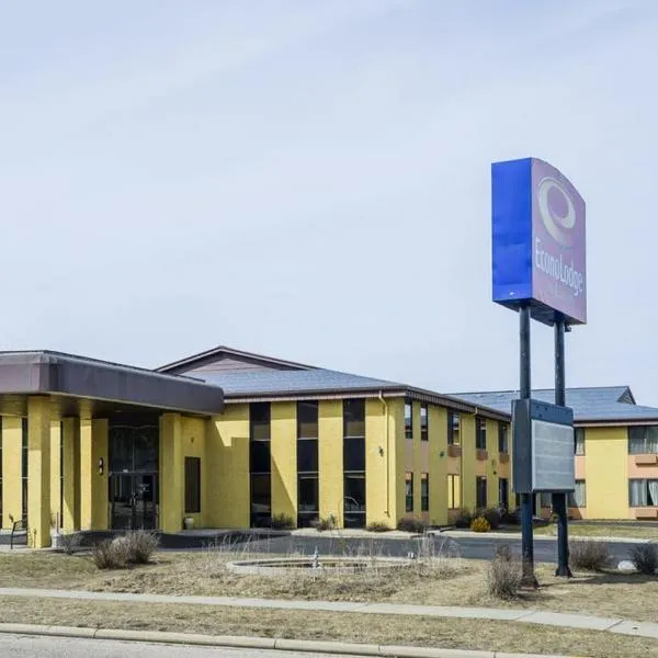 Econo Lodge Inn & Suites, hotel in Lyndon Station
