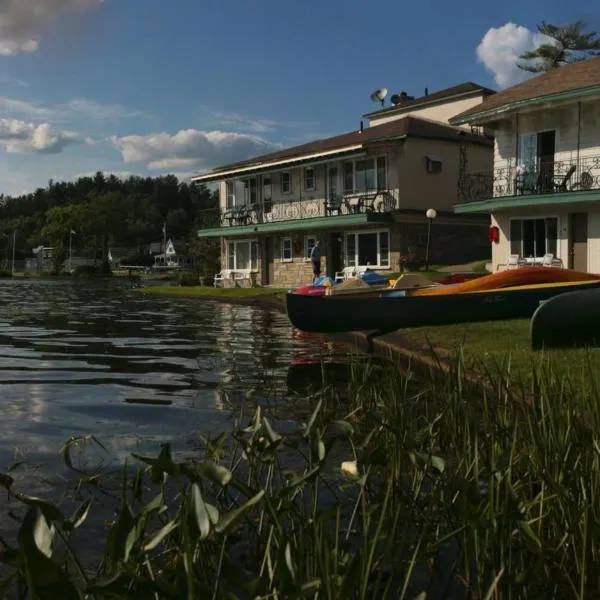 Gauthier's Saranac Lake Inn, hotel di Lake Clear