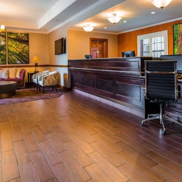Best Western Plus Humboldt House Inn, hôtel à Garberville