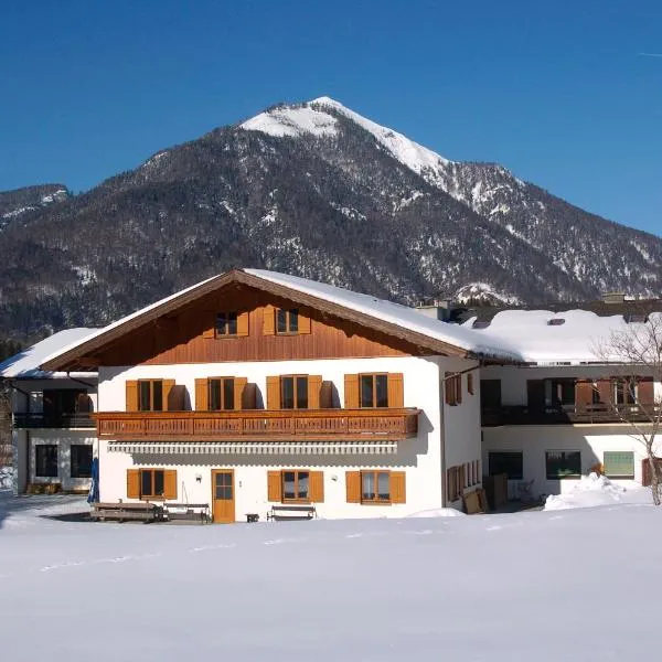 Hotel Garni Pension zur Wacht, hotel v destinaci Strobl