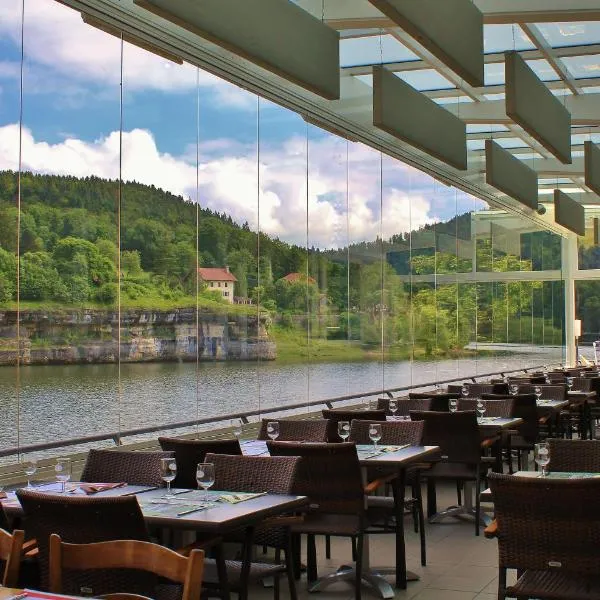 Hotel Les Rives Du Doubs, hotell sihtkohas Les Brenets