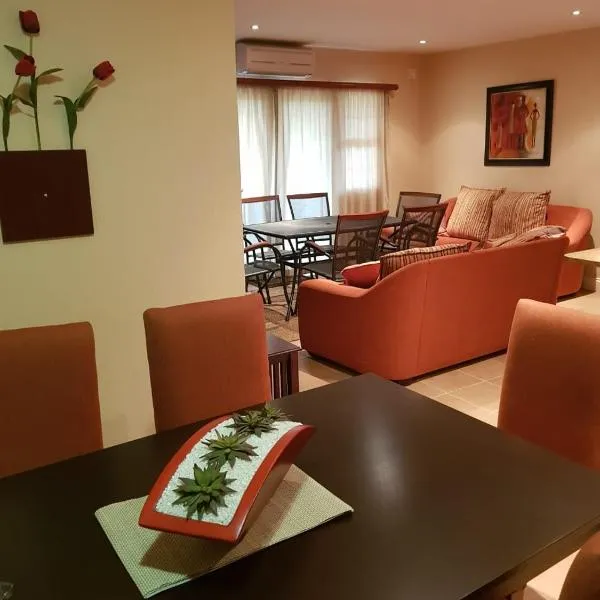 Ocean View Villas Unit G02, hotel v destinaci Port Edward