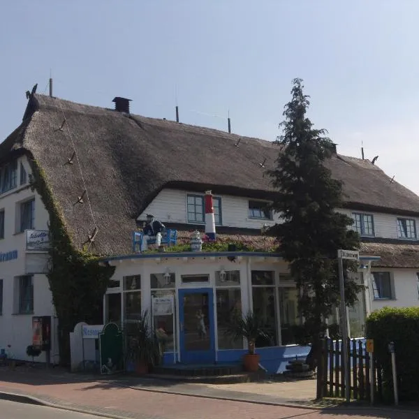 Landhotel Ostseetraum & Fewo, hotel en Warnemünde