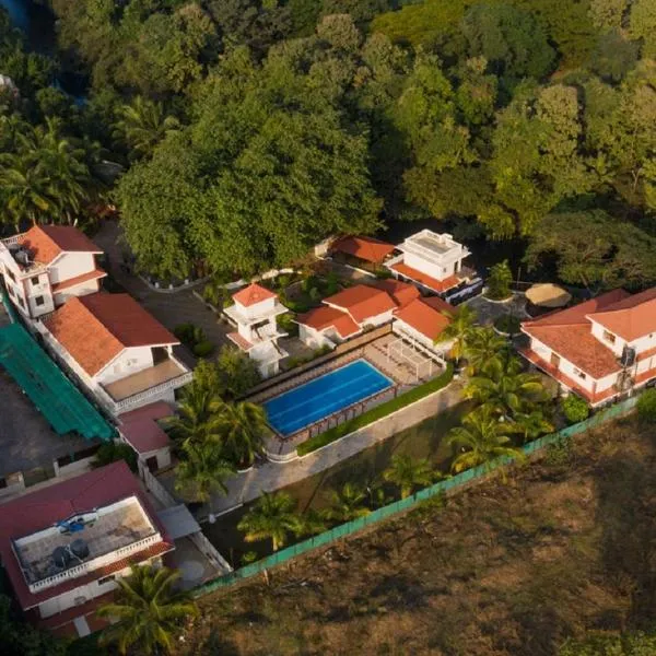 Paradise Villas & Resort, hotell i Kolgaon