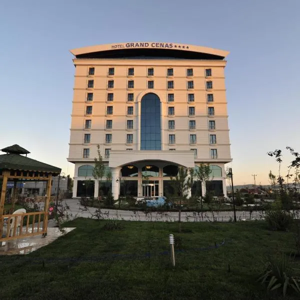 Grand Cenas Hotel, hotel in Agrı
