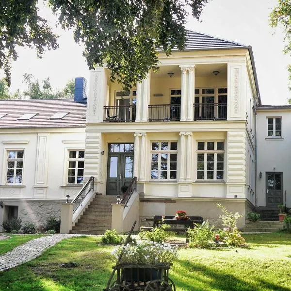 Villa Sonntag, hotelli kohteessa Plau am See