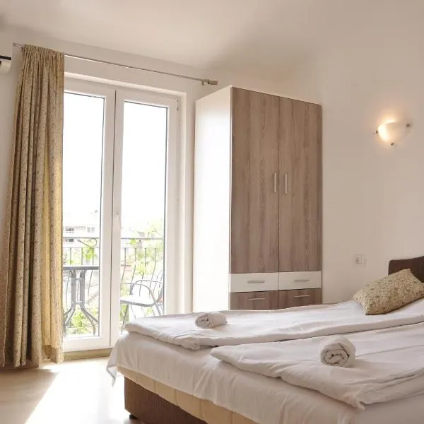 Guest House Damjana, hotel a Budua