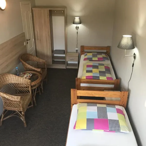 Restauracja Zajazd Trefl, hotel v destinaci Czarlin