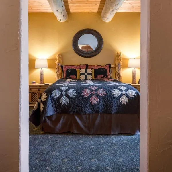 Mariposa Lodge Bed and Breakfast，斯廷博特斯普林斯的飯店