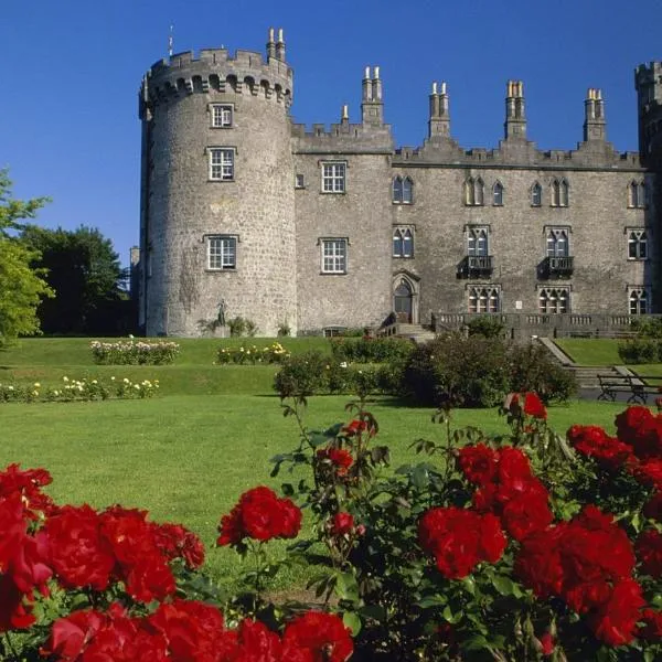Billycan Guest Rooms, hotel v mestu Kilkenny