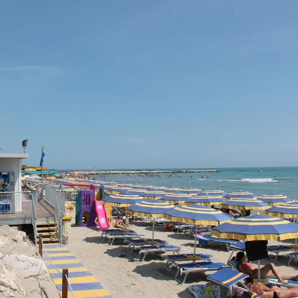 Hotel San Remo - All Inclusive - Fronte Mare - Spiaggia Privata, hotel a Martinsicuro