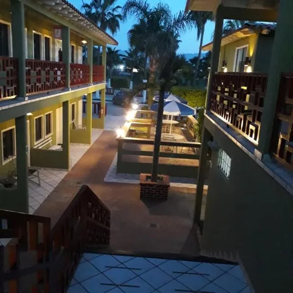 HOTEL AZTECA INN, hotell sihtkohas Playa del Estero