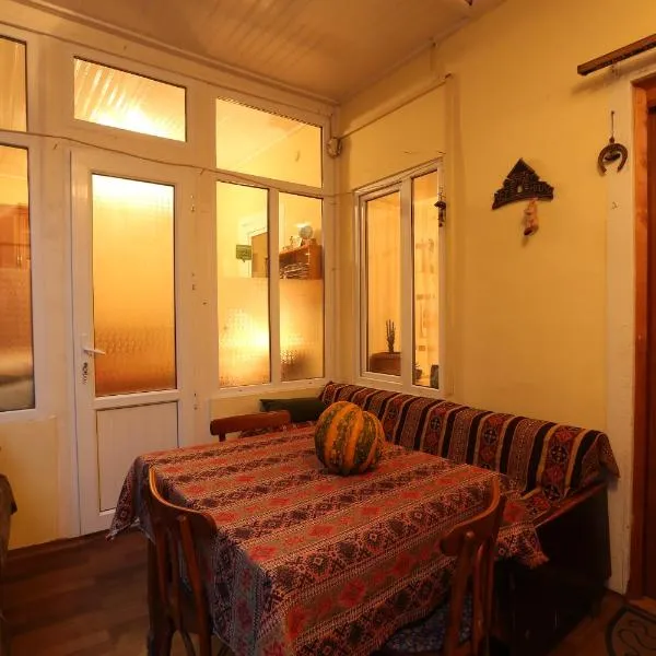 Ruzanna's Bed & Breakfast, ξενοδοχείο σε Vorontsovka