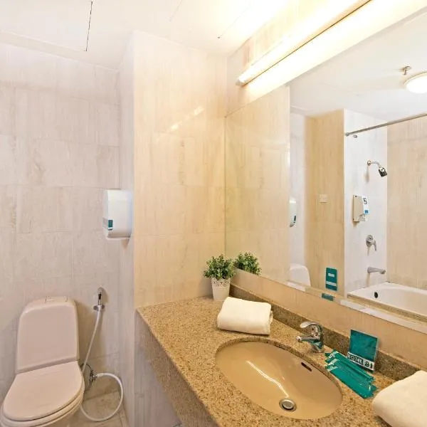 Hotel 81 Tristar photo 2