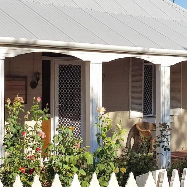 Tillbrook Cottage, hotel en Wooroloo