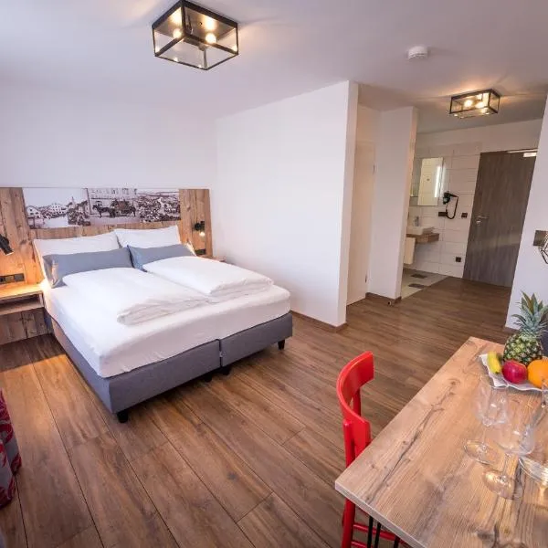 Hotel & Brauerei-Gasthof Neuwirt, hotel v destinaci Neuburg an der Donau