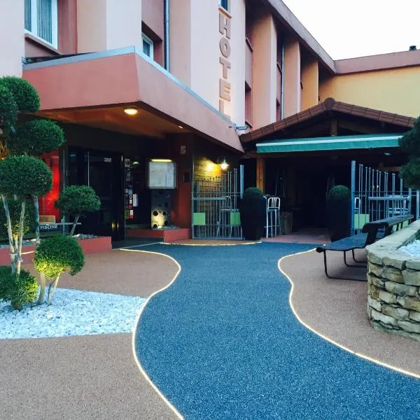 Hôtel Burnichon, hotel v destinaci Tarare