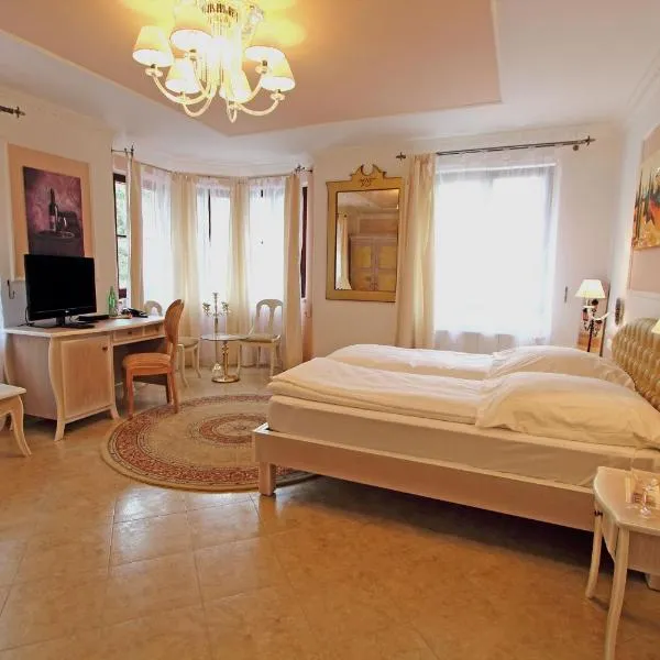 Hotel Villa Toscana, hotel v destinaci Gersthofen