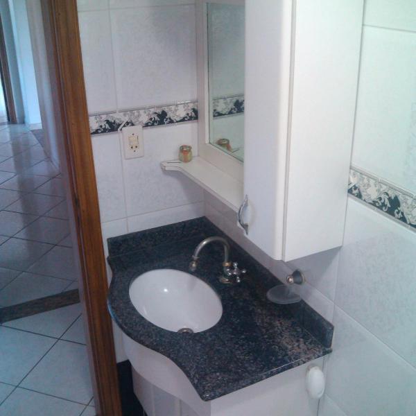 Apto PROX PRAIA 2 VAGAS GARAGEM, CHURRASQUEIRA SACADA, 3 DORM-GUILHERMINA - Foto 3