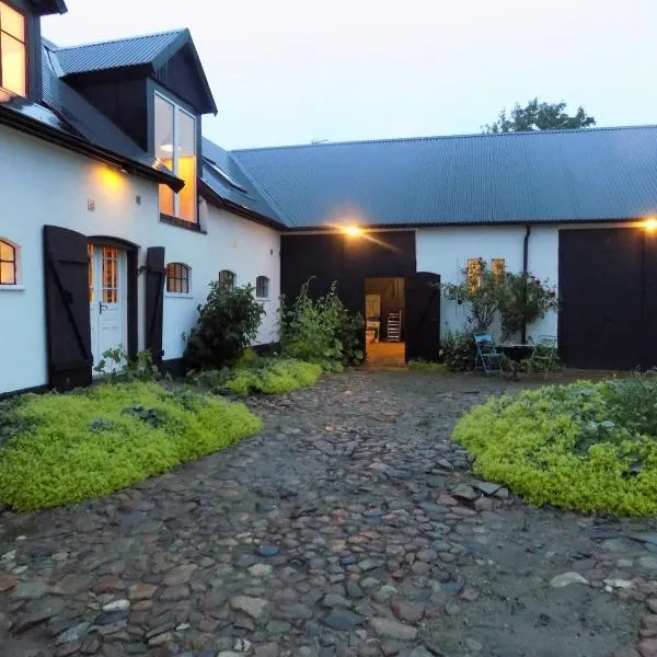 Wingårdhs B&B Österlen, hotel v destinaci Löderup