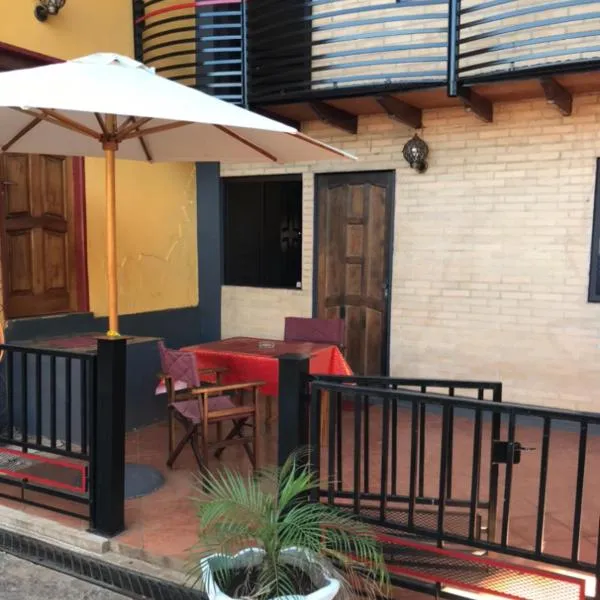Casa Loro, hotel v destinaci Caacupé