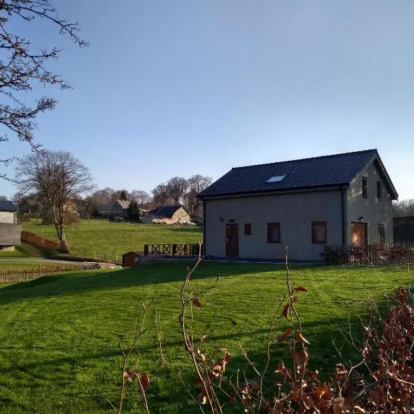 Gezellige chalet in Hoge Venen, hotell i Uberweywertz