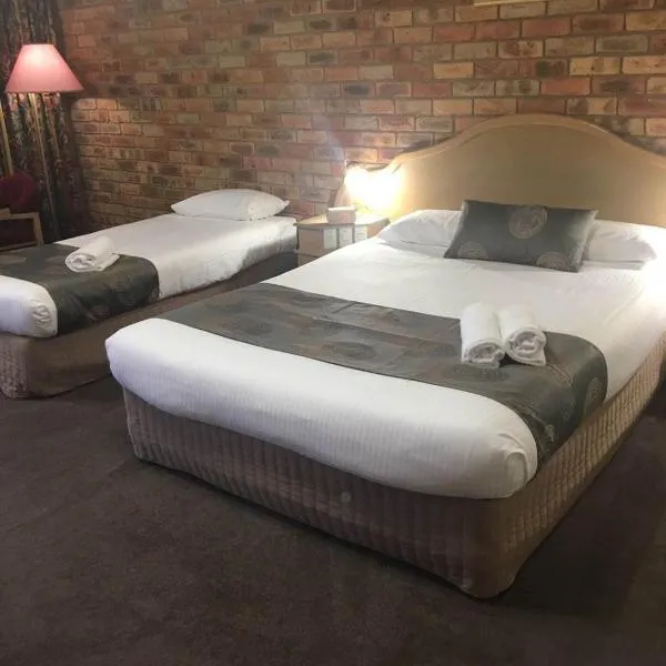 Pines Country Club Motor Inn, hotel v destinaci Shepparton