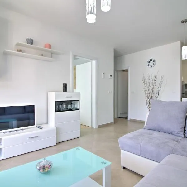 Apartment Waves-Villa Sunce, hotel v destinácii Senj