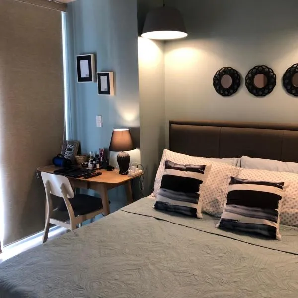Modern and Cozy Studio near Airport Terminal 3, hotel v destinaci Manila
