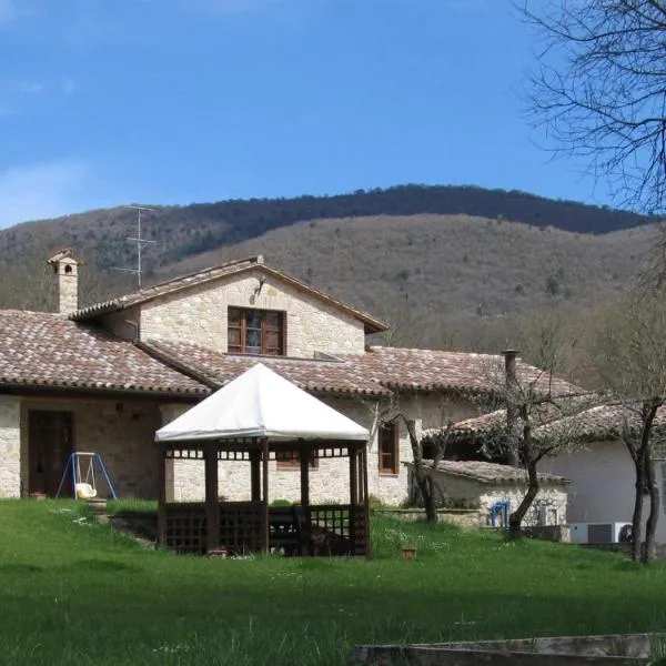 Il Vignale – hotel w mieście Massa Martana