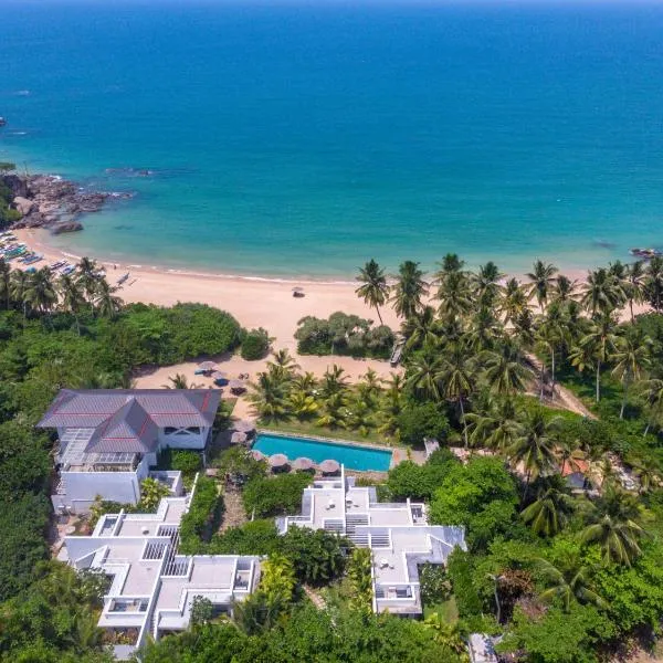 Calamansi Cove Villas, hotel em Godawana