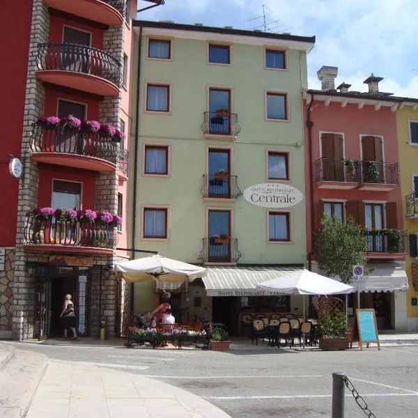 Hotel Ristorante Centrale, hotel v destinaci Rovere Veronese