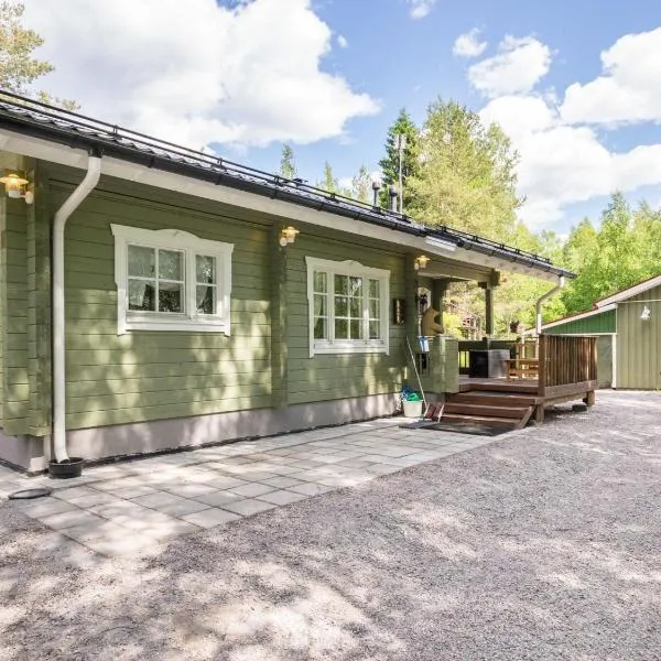 Holiday Home Isoniemi by Interhome, hotel in Petääjärvi