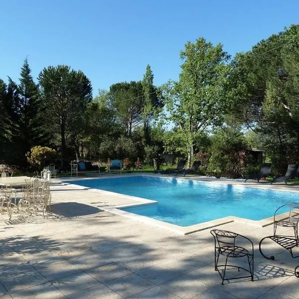 La maison de la Cigale, hotelli kohteessa Forcalqueiret
