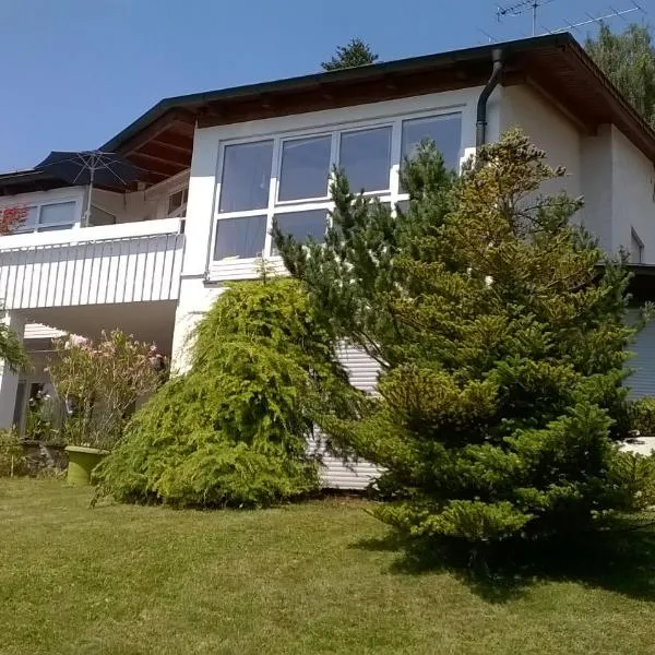 Sonnenoase am Dachsberg zwischen München, Tegernsee, Chiemsee, Messe München, hotel v destinaci Moosach