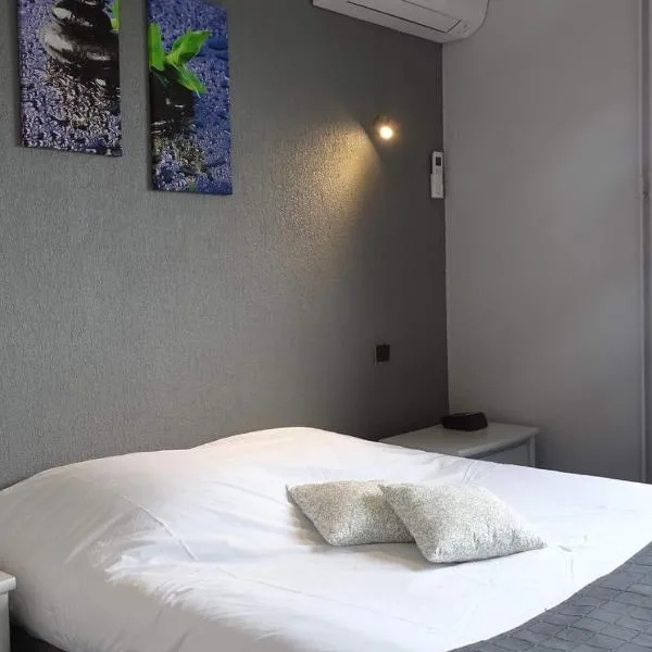Europa Hotel – hotel w mieście Roussillon