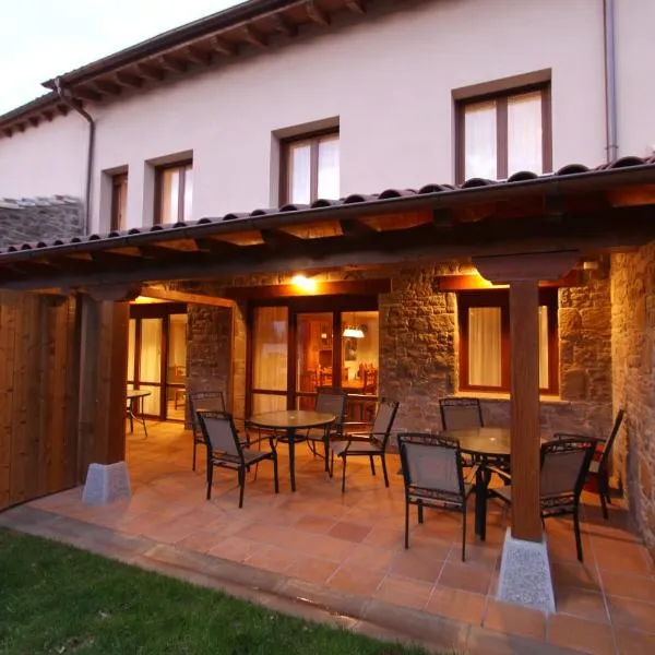 Casa Rural Espargoiti, hotel in Salinas de Ibargoiti