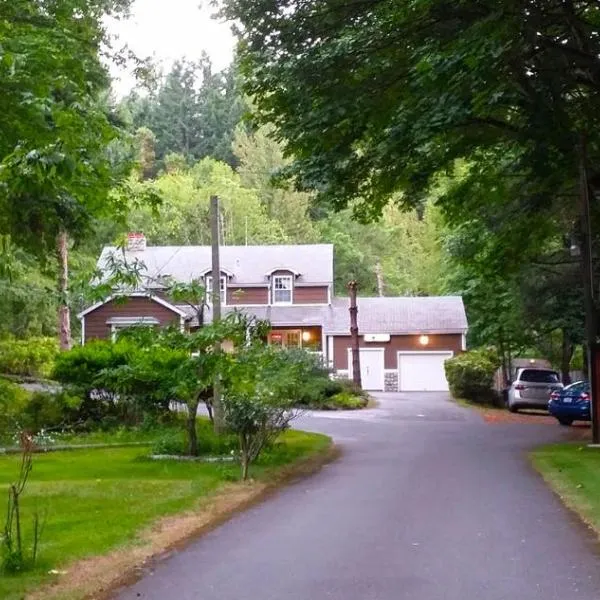 Malahat Bungalows Motel, хотел в Malahat