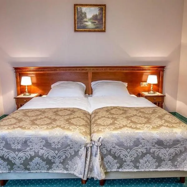 Jaśminowy Dwór, hotel v mestu Rokietnica