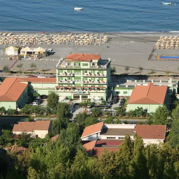 Hotel Germania, hotelli kohteessa Praia a Mare