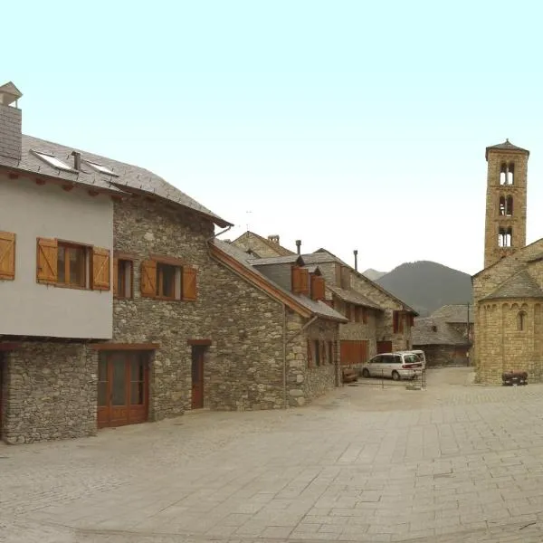Casa Valenti exterior, hotel in Taull