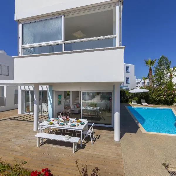 Oceania Villa, ξενοδοχείο στον Πρωταράς