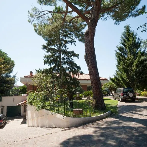 Mons Aureus Resort, hotel v Rimu