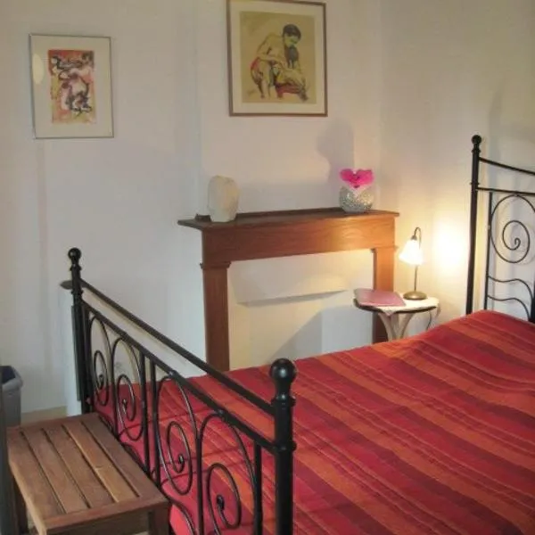 Le Ribet, hotel em Lempaut
