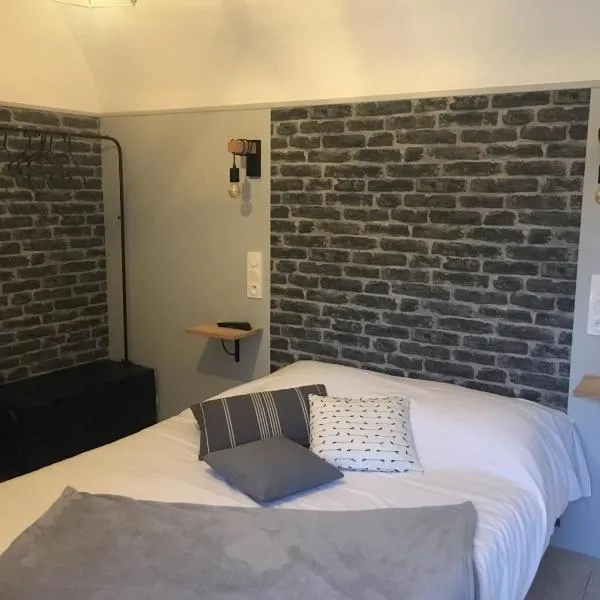 La Pénate – hotel w mieście Pluduno