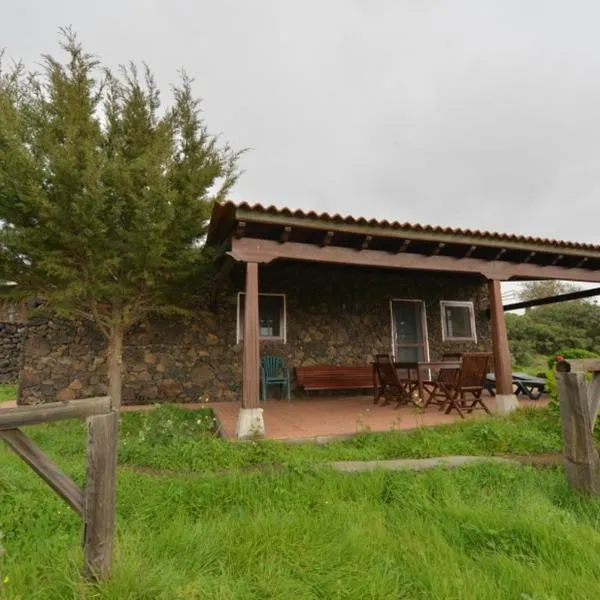 Casa Rural El Pajar, hótel í El Pinar del Hierro