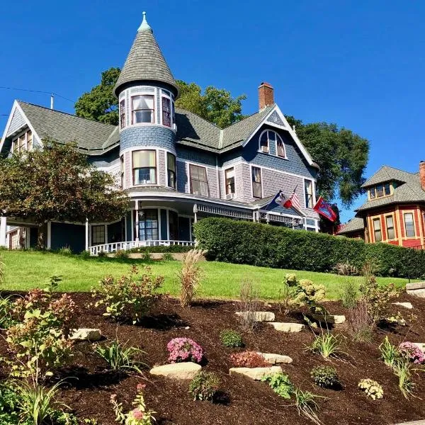 The Hancock House Bed & Breakfast Inn, hotel v destinaci Dubuque